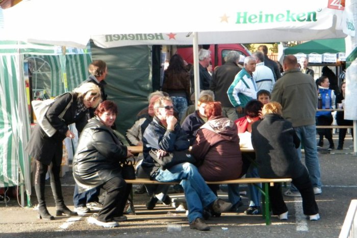 Ilustračný obrázok k článku Odštartovali prípravy na letný humenský jarmok: Mesto eviduje už takmer 200 prihlášok od jarmočníkov